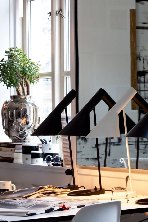 Настольная лампа Ворона Черный H50