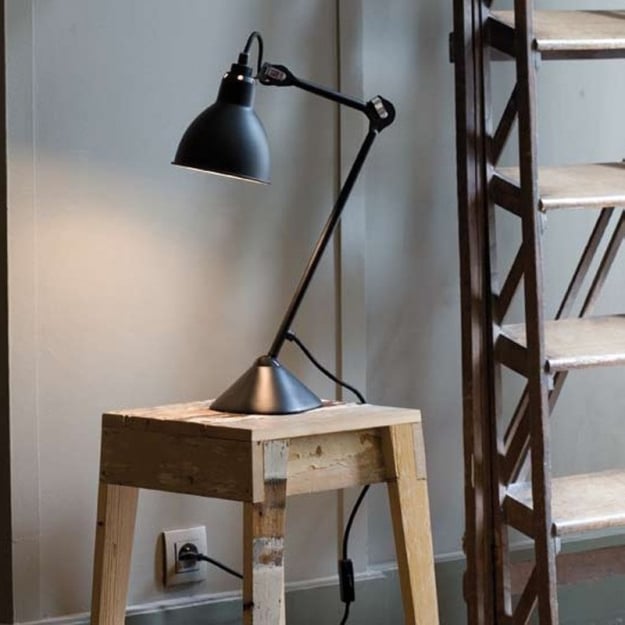 Настольная лампа H53